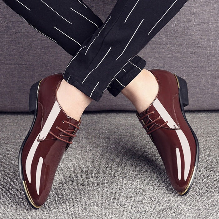 Sapato Masculino de Couro Envernizado